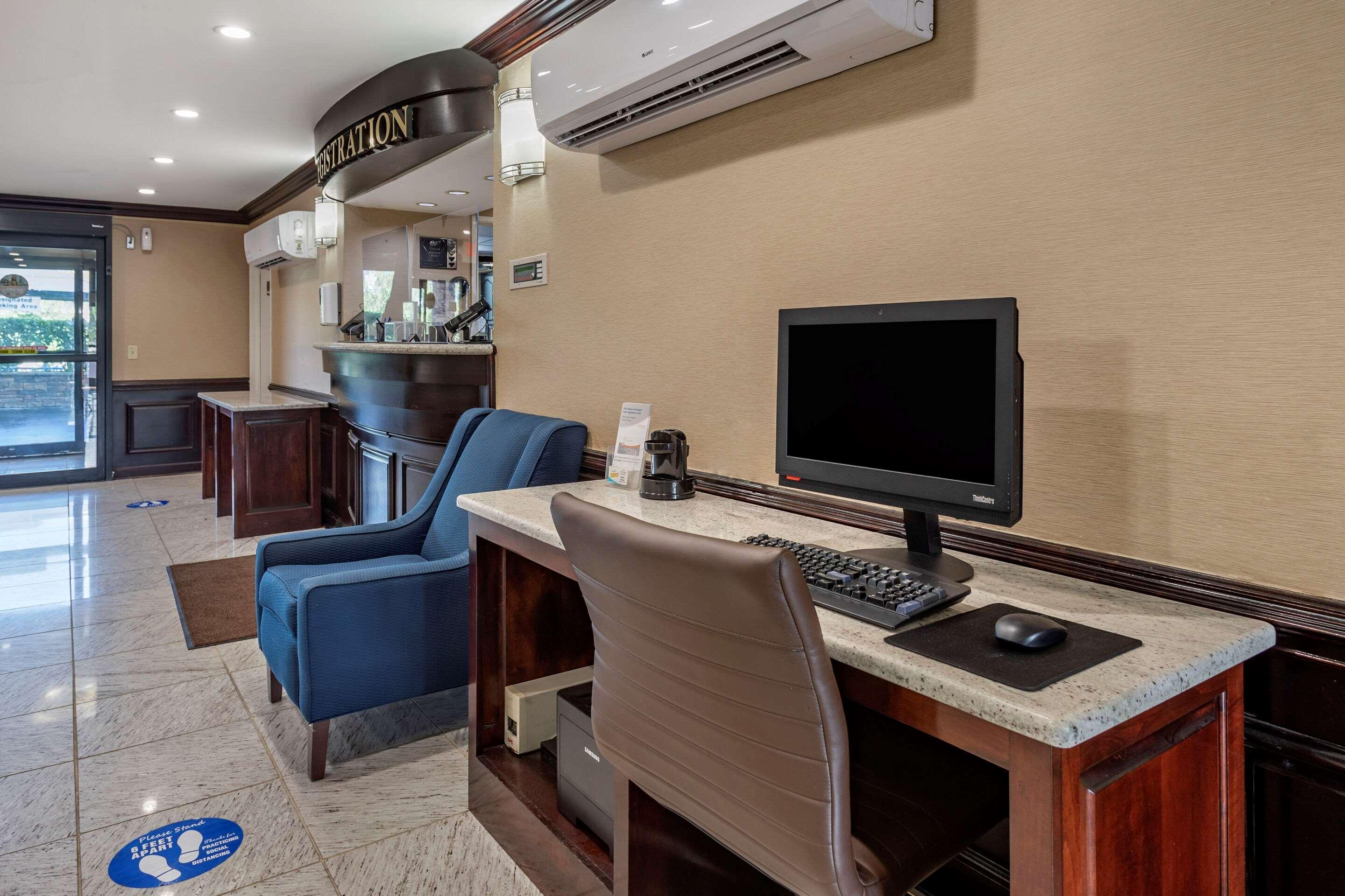 Comfort West Estalagem 2*
